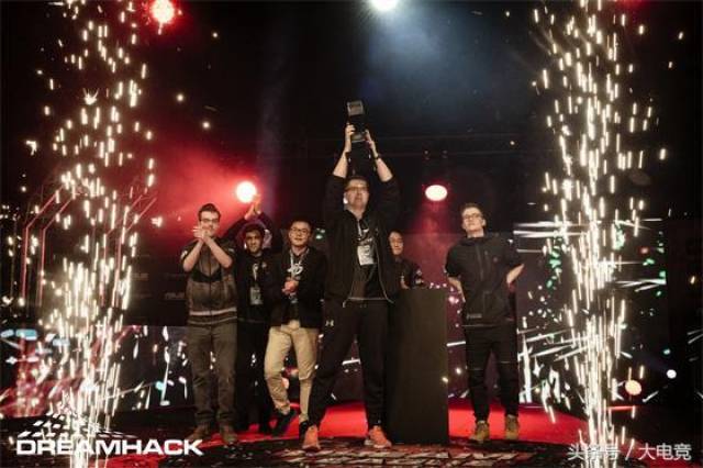 RA俱乐部更新选手照片：选手们已全部抵达深圳训练室积极备战